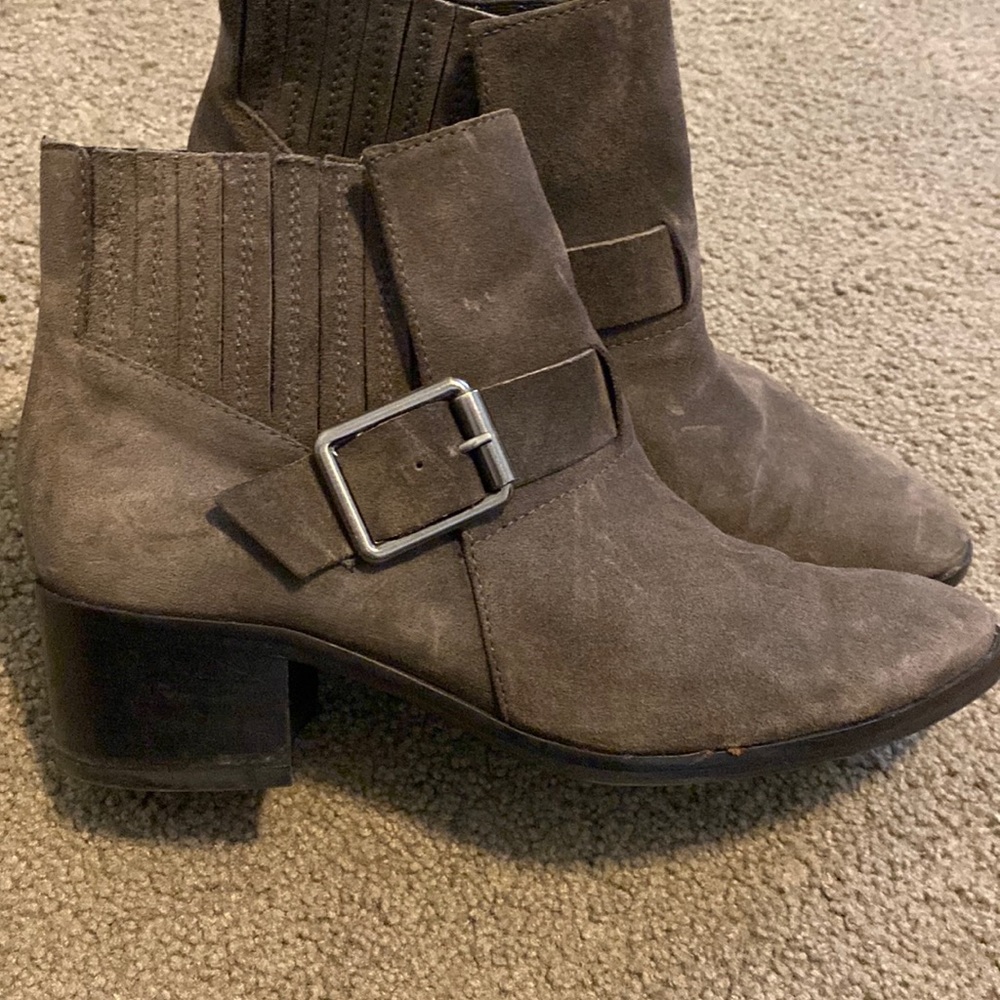 Size 9 dark gray Aquatalia boots